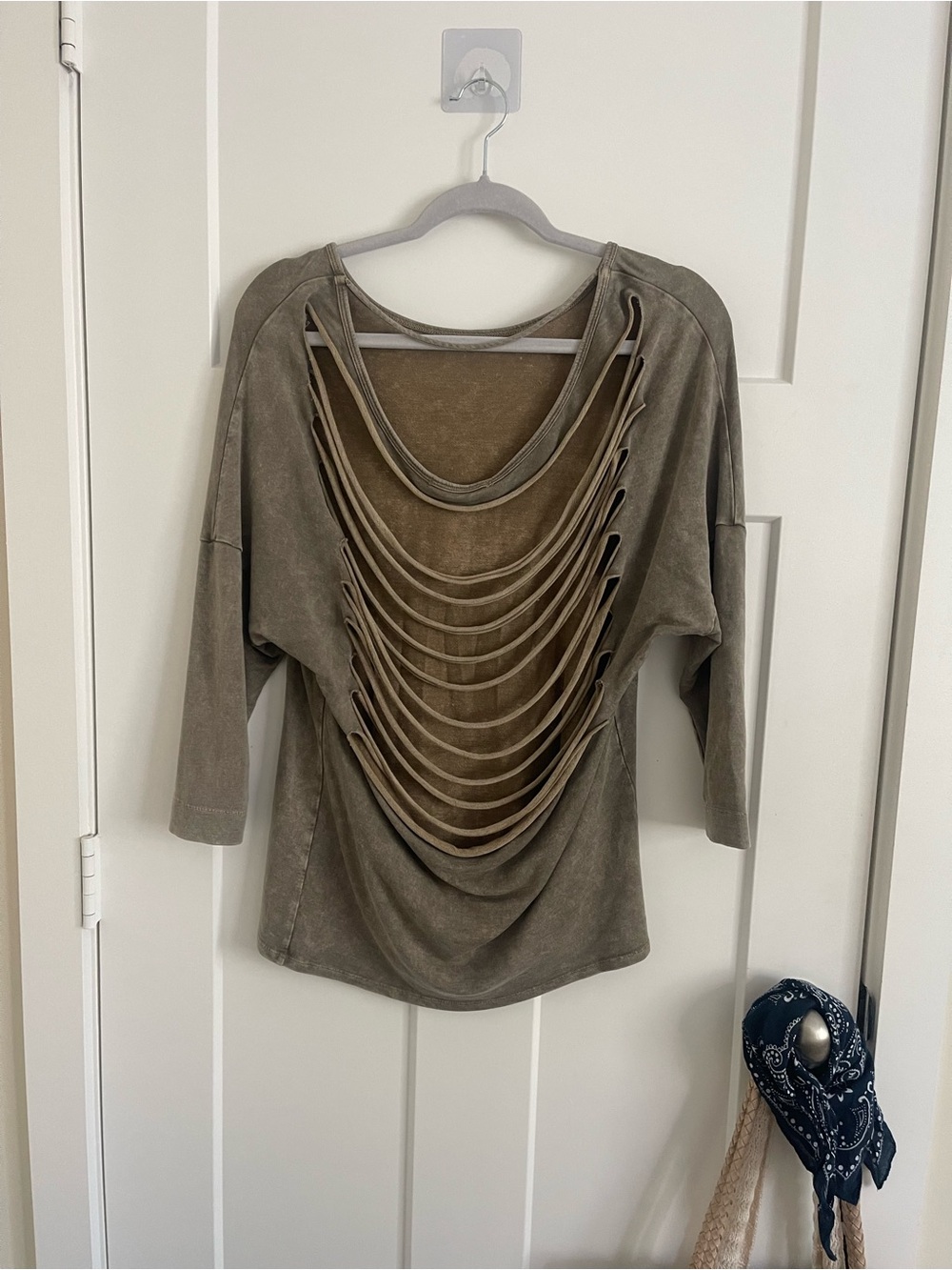 Women's Taupe Cutout Back Long Sleeve Sweatshirt